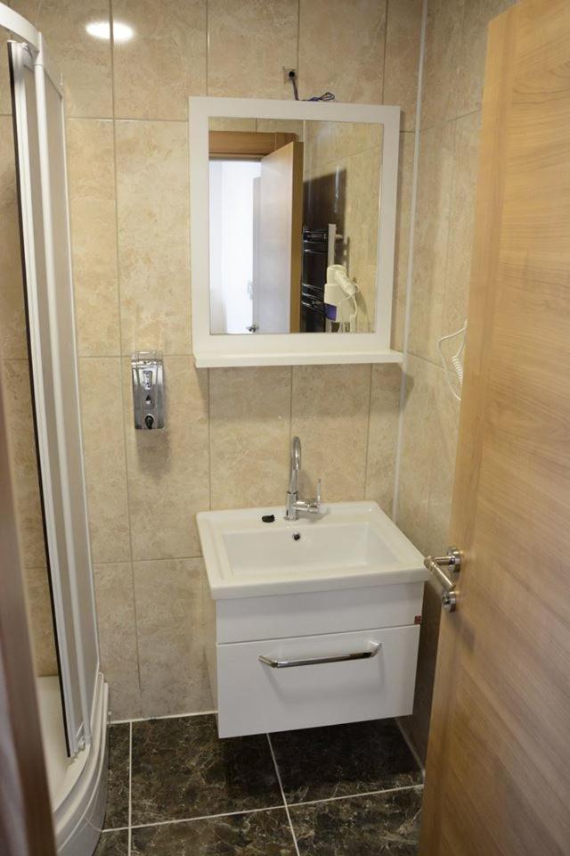 Sts Hotel Luleburgaz Habitación foto